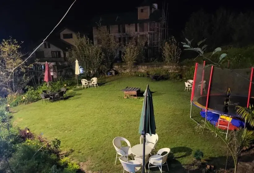 هتل Pirates Resort Centeral Heated Rooms With Mountain View & Swimming Pool #couple Friendly #peaceful A