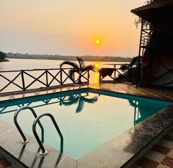 Aandra Lakestay Resort Campzone