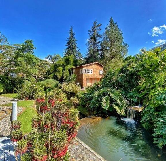 Herberge Posada Turística Avalon