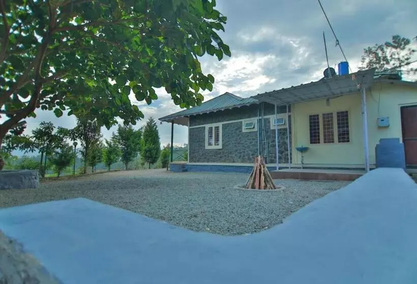 ユースホステル Vagamon 4 Large Family Rooms & 20 Bunk Beds Apartment 812 983 5682