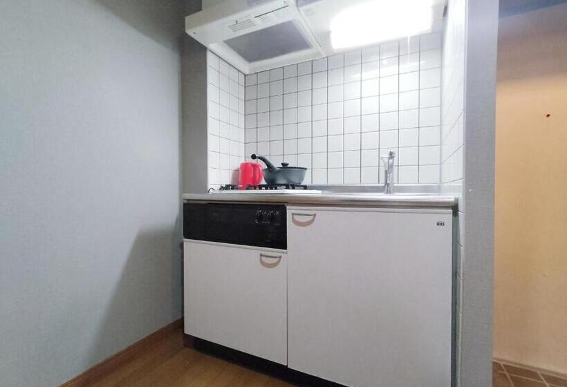 B25新宿最中心 新宿站10分 Shinjuku Center 10 Mins To Station, Max 4 直达新宿 涉谷 表参道 池袋 上野 代代木 银座 原宿