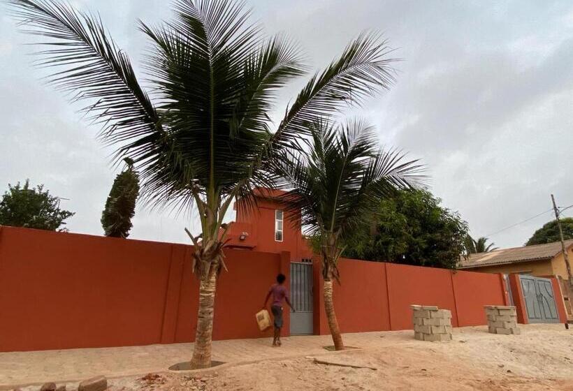 تختخواب و صبحانه Les Amazones Rouges Chambre Bleue