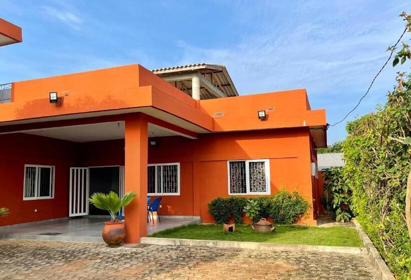 تختخواب و صبحانه Les Amazones Rouges Chambre Bleue