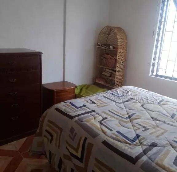 تختخواب و صبحانه Rey S House