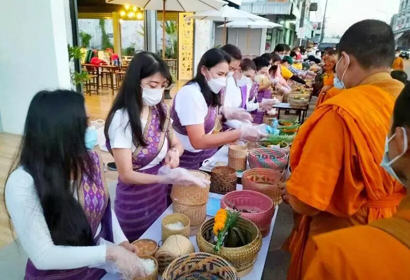 Hotelli โรงแรมเรือนไทย 1