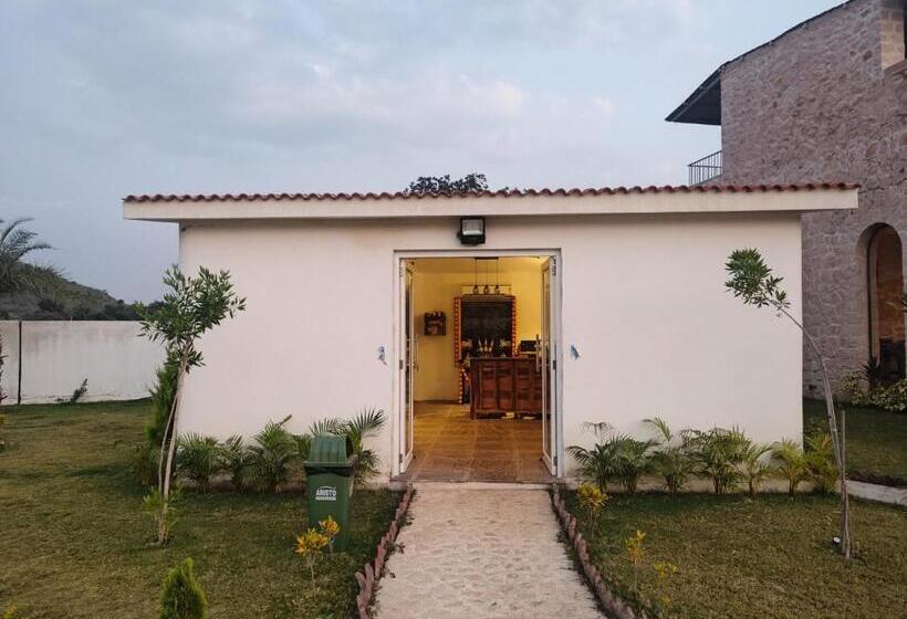 Отель Five Senses  Arya Villa