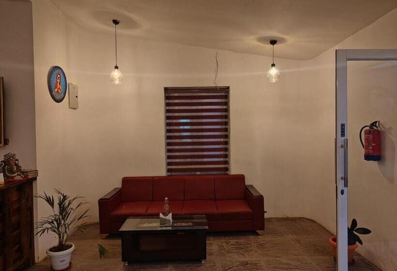 Отель Five Senses  Arya Villa