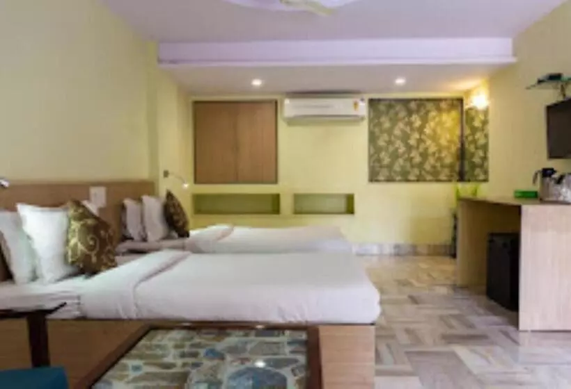Hôtel Oasis Surat
