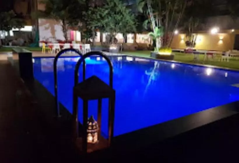 Hôtel Oasis Surat