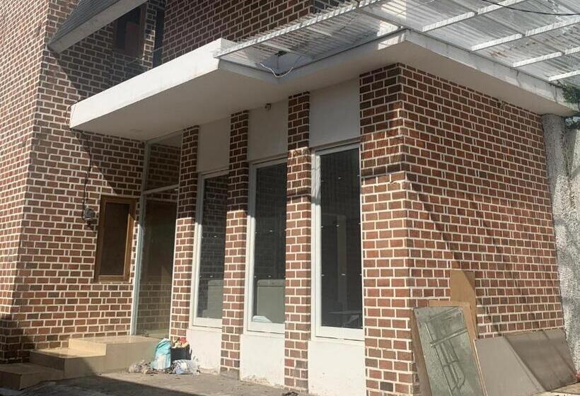 فندق Oyo 93404 Penginapan Fauziah Syariah