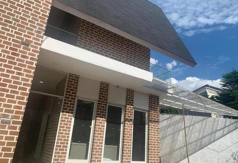 فندق Oyo 93404 Penginapan Fauziah Syariah