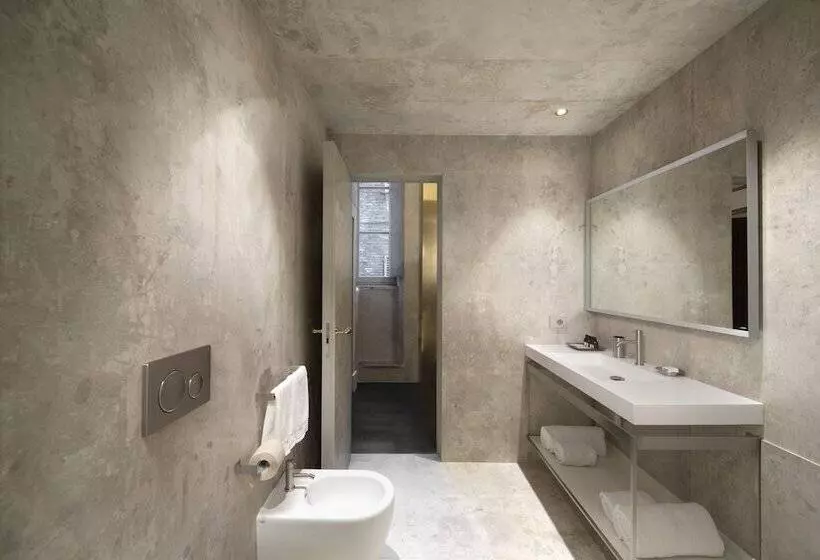 Hotelli Palazzo Giusti Suites And Spa