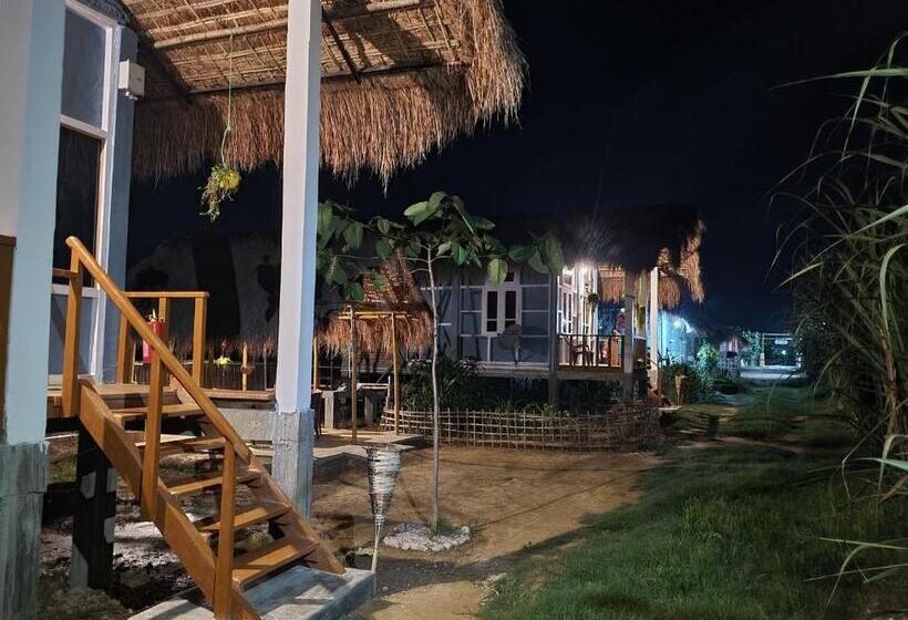 Отель Sparrow Nest Cottages