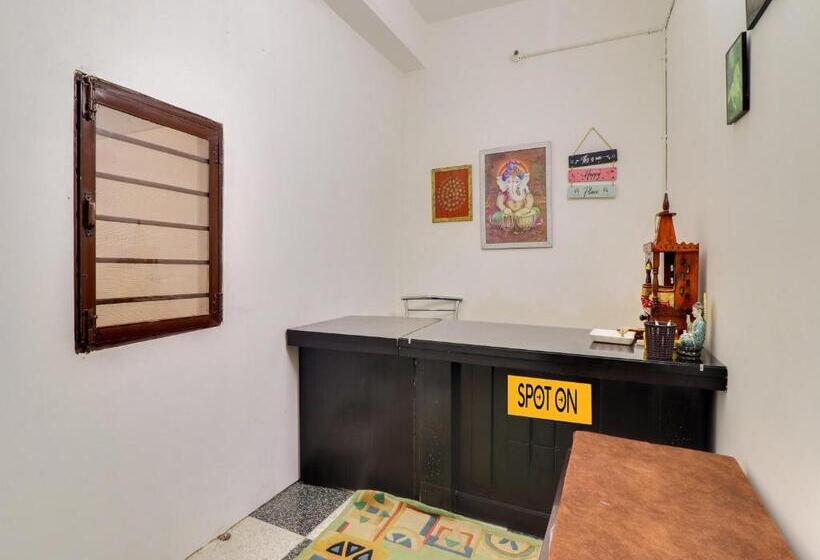 ホテル Spot On Maya Palace