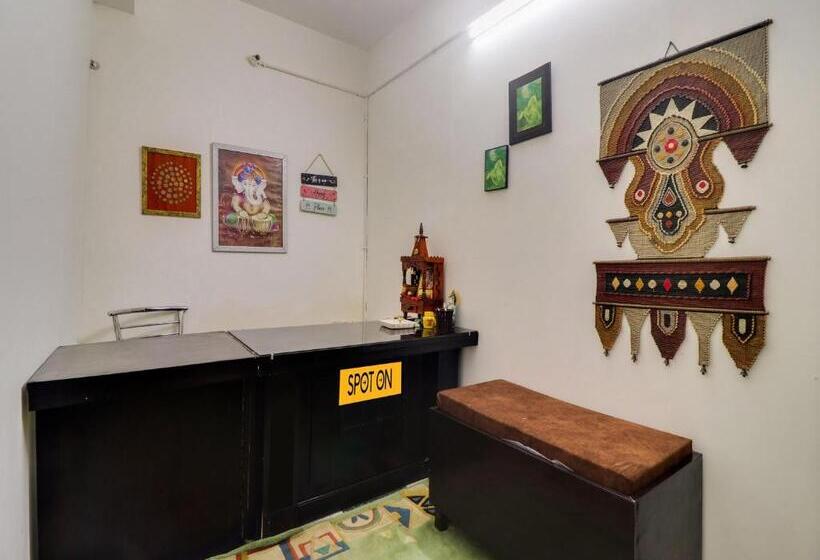 ホテル Spot On Maya Palace