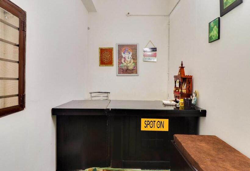 ホテル Spot On Maya Palace