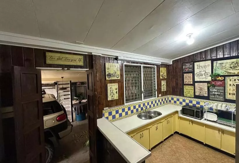 Nappers Hostel