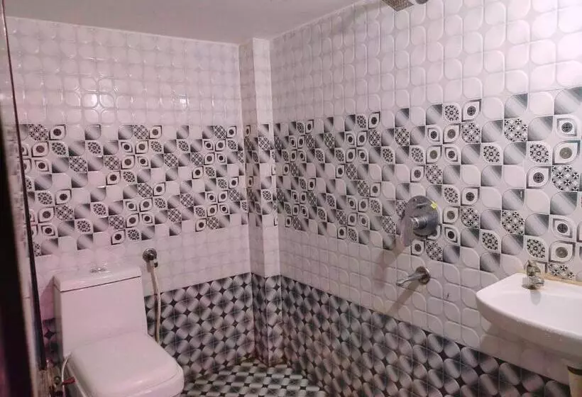 Oyo Hotel Mayansh