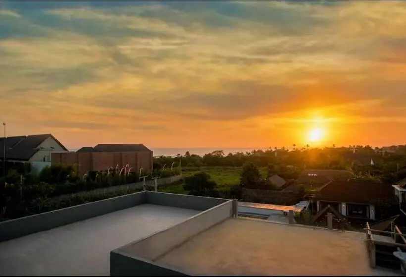 ペンション Canggu Ocean House/purple. By Walk To The Beach!