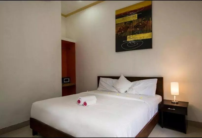 ペンション Canggu Ocean House/purple. By Walk To The Beach!
