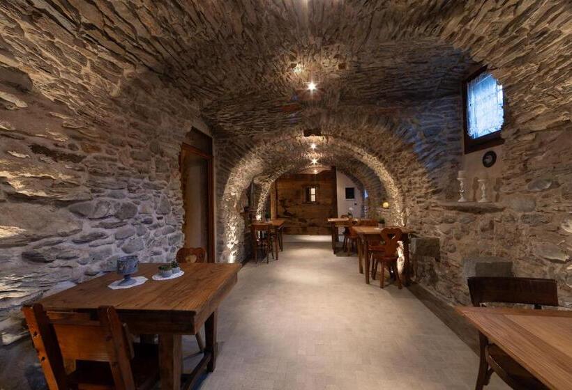 پانسیون Chalet D Aoste