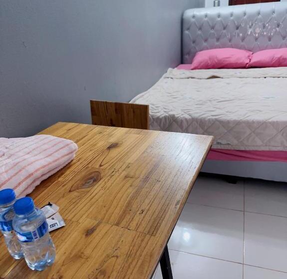 پانسیون Meenoy Hotel Vientiane Laos 旅館