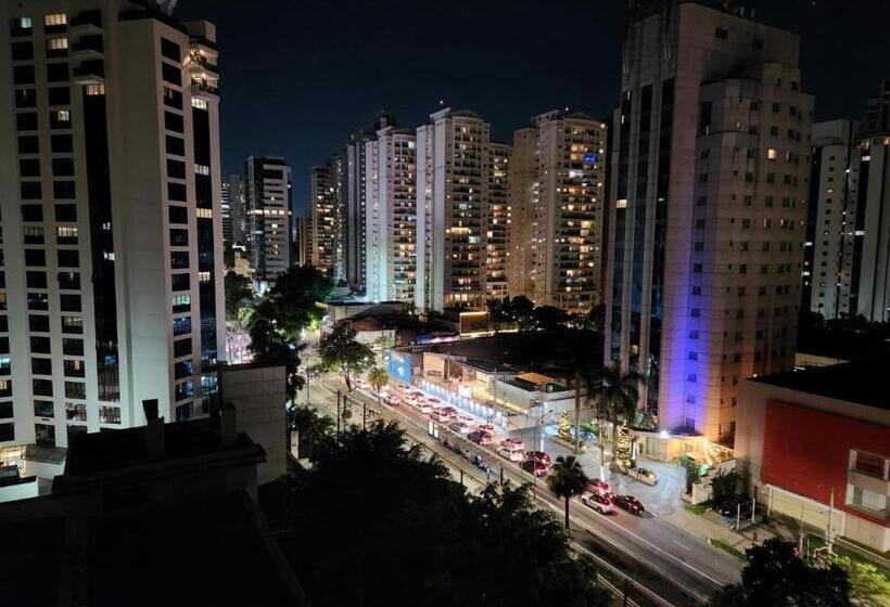Qi Intelligence Flat Ibirapuera