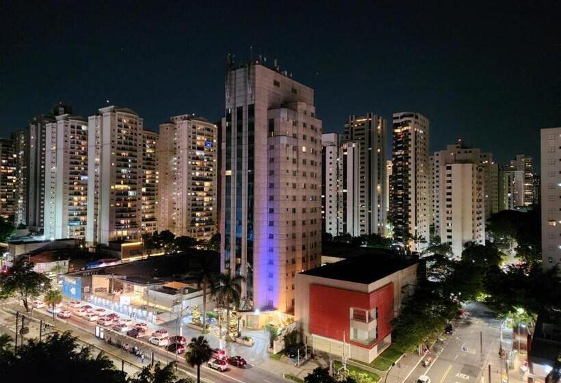 Qi Intelligence Flat Ibirapuera