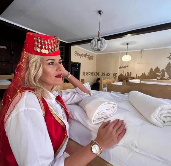 هاستل Sarajevski Begluk