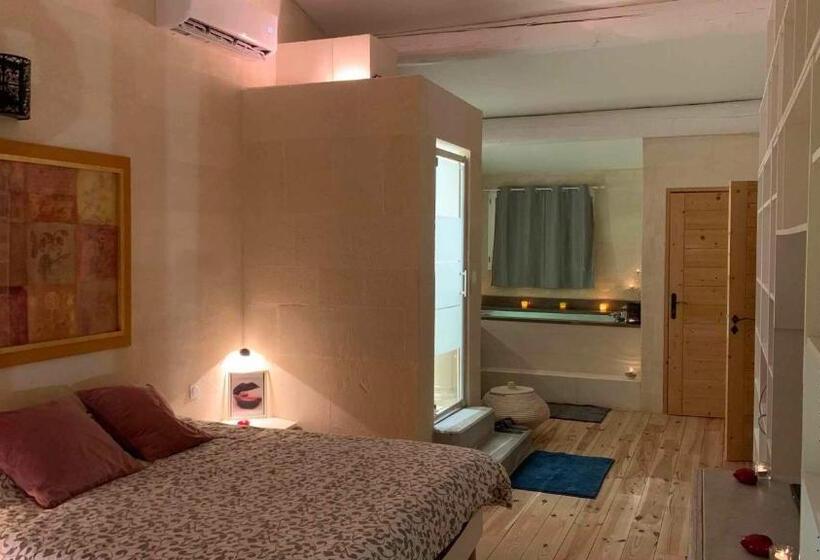 مبيت وإفطار Chambre De Charme