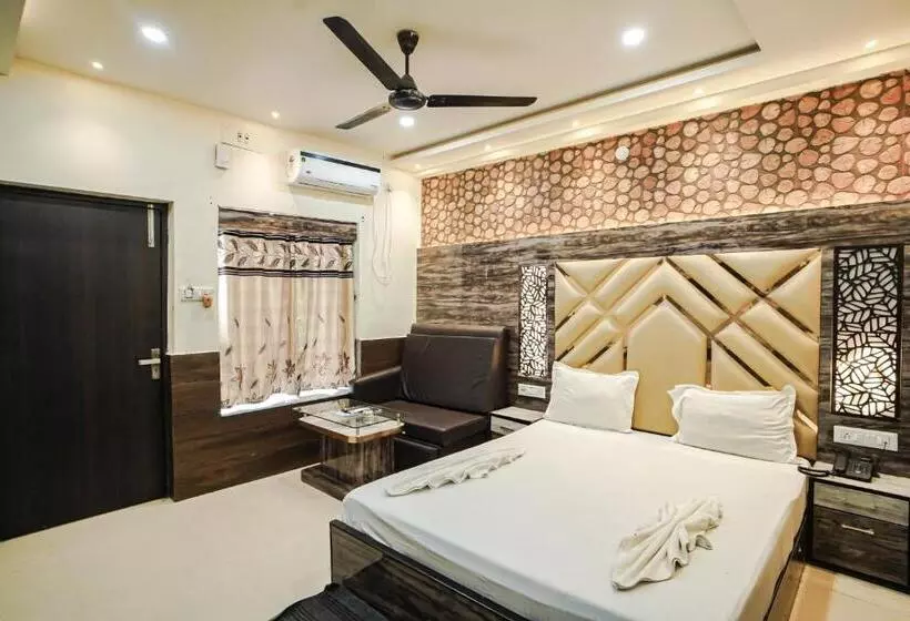 Bombay Beach Resort