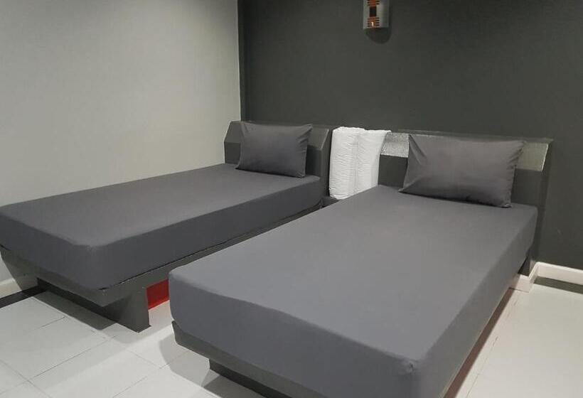 Hotel ภูรักษ์รีสอร์ท บ้านกรูด