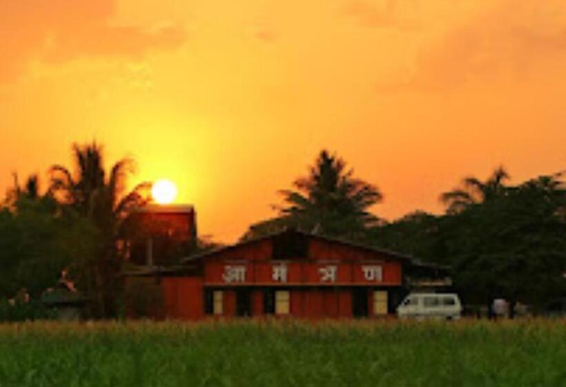 호텔 Aamantran Junnar