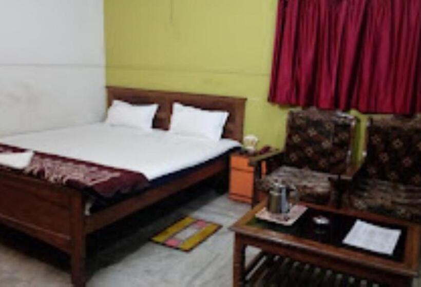 Hotel Amit Lodge, Bihta