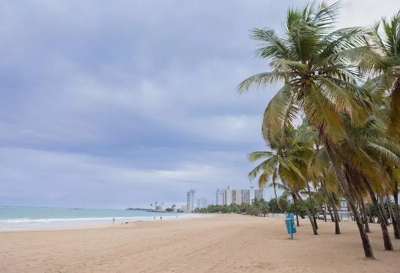 هتل Casa Costera, Isla Verde Beach, Apartments By Marriott Bonvoy