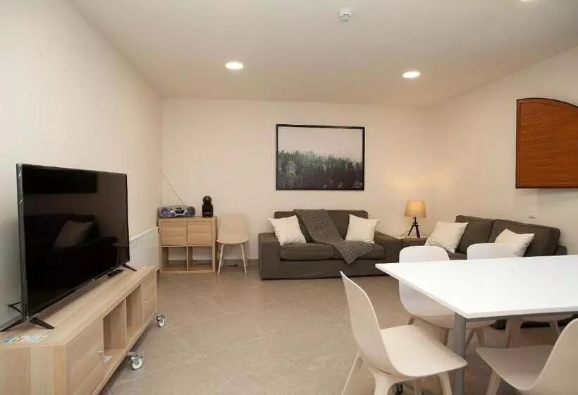 Hotelli Casa De Colònies Casa Pare Coll