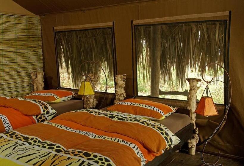 هتل Crater Forest Tented Lodge