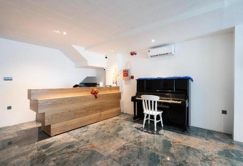 هتل Haven Hut Riverside