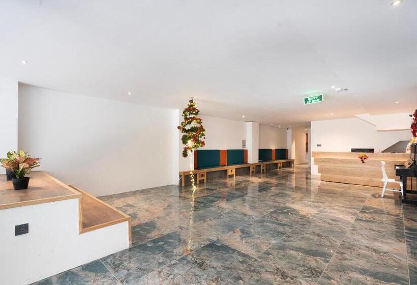 هتل Haven Hut Riverside