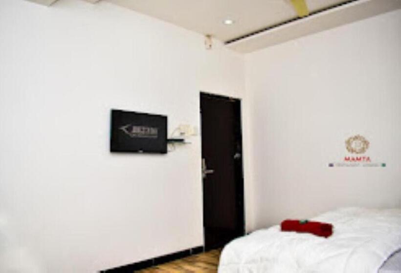 Hotel Mamta And Lodging, Shani Shingnapur