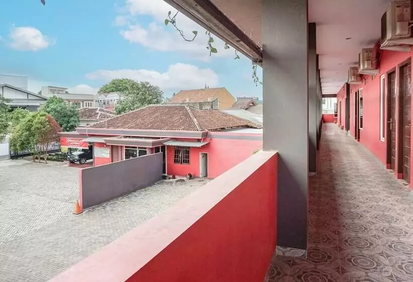 هتل Reddoorz Syariah Way Halim Lampung