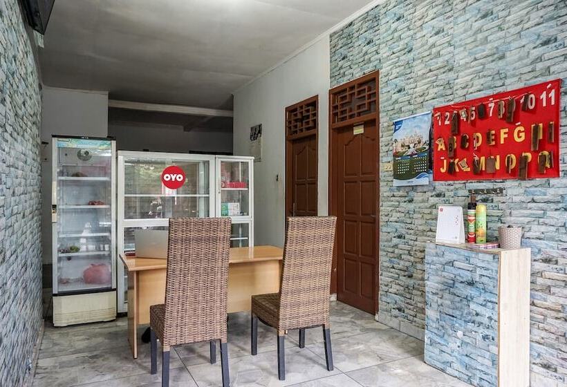 هتل Reddoorz Syariah Near Jalan Urip Sumoharjo