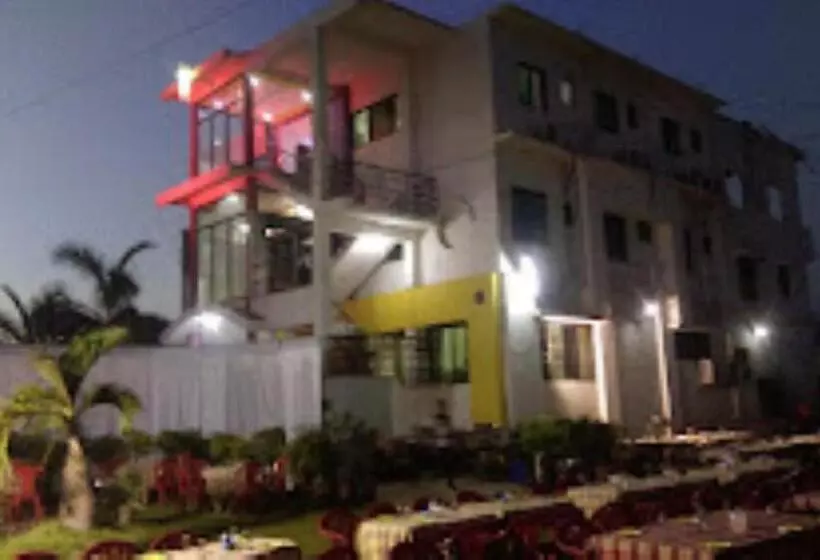 ホテル Palkhi, Bhusawal