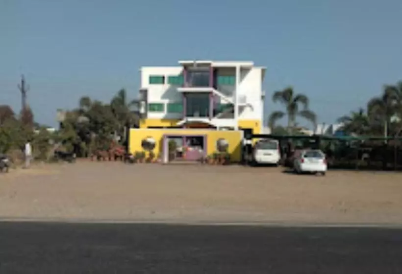 ホテル Palkhi, Bhusawal