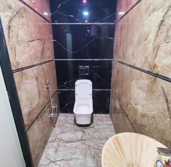 فندق Pushpanjali Palace