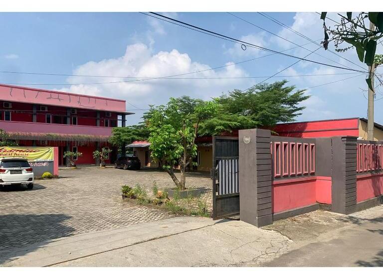 هتل Reddoorz Syariah Near Jalan Urip Sumoharjo