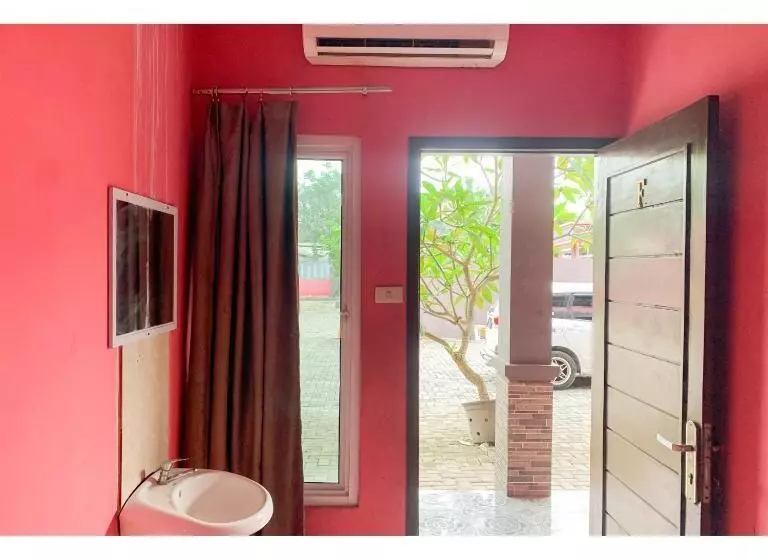 هتل Reddoorz Syariah Way Halim Lampung