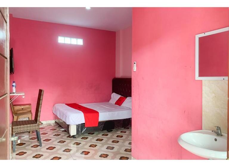 هتل Reddoorz Syariah Near Jalan Urip Sumoharjo