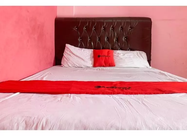 هتل Reddoorz Syariah Way Halim Lampung