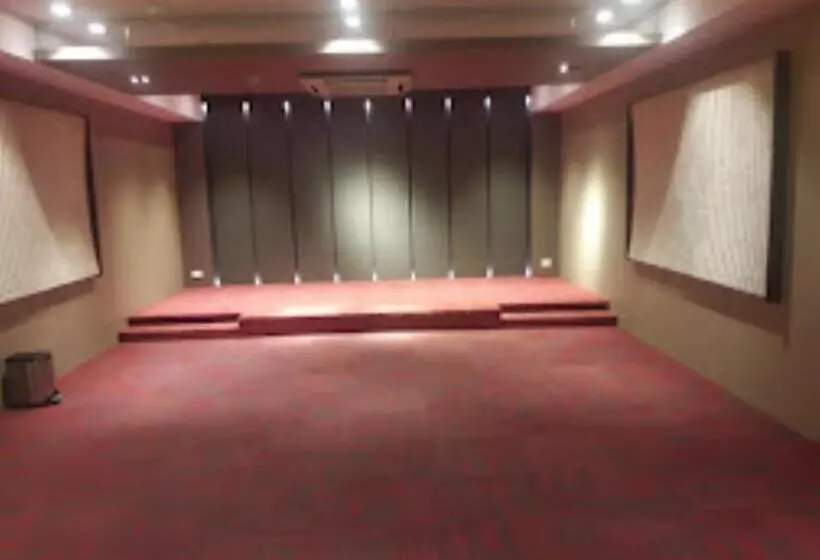 ホテル Sai Inn Amhednagar, Maharashtra